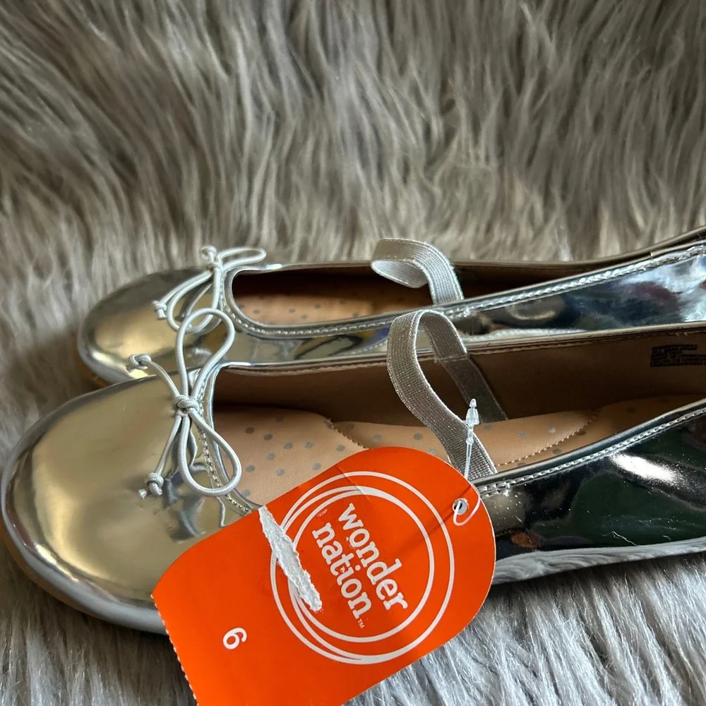 Wonder Nation Bow Ballet Flats Big Girls Size 6 Silver Slip On Mary Jane Shoes